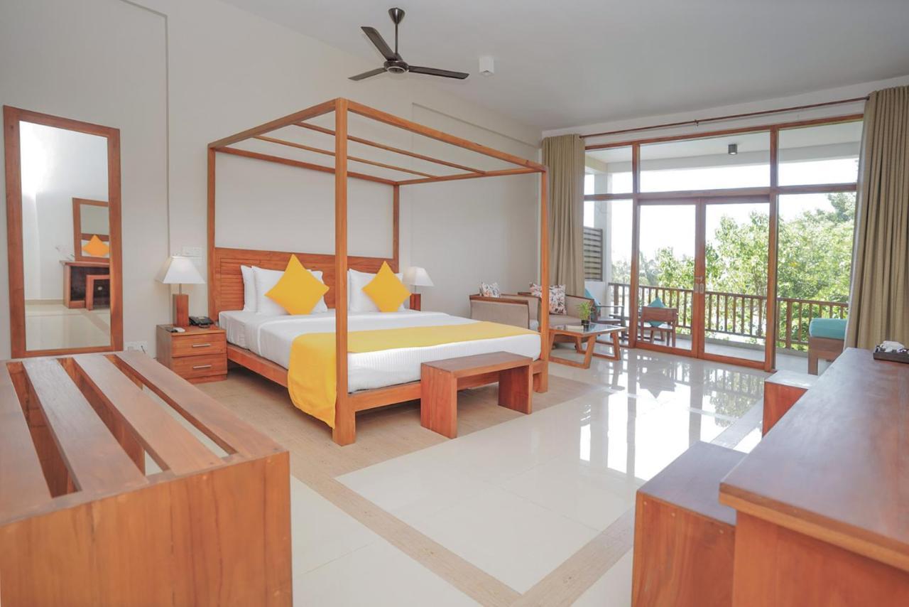 Hotel Breeze Pasikudah Passikudah Exterior foto
